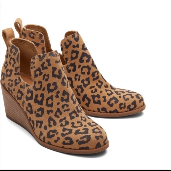 Toms Kallie Cheetah Wedge Booties NWOB - Picture 1 of 12